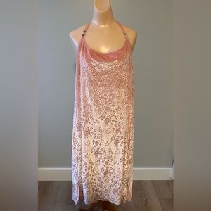 👑 NWT Authentic Disney Parks Princess Pink Velvet Dress. Size 2XL